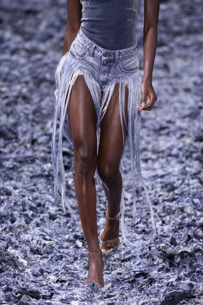 Look 1